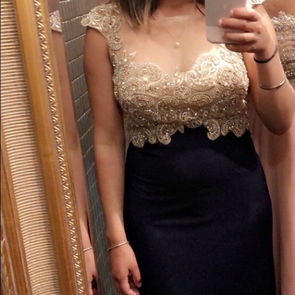 Prom dress - Picture 2 of 2